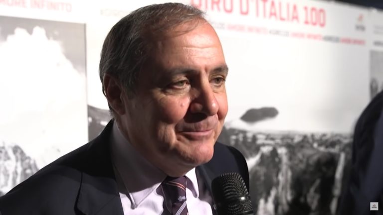 Mauro Vegni (directeur Giro) dément le versement d’une prime à Chris Froome
