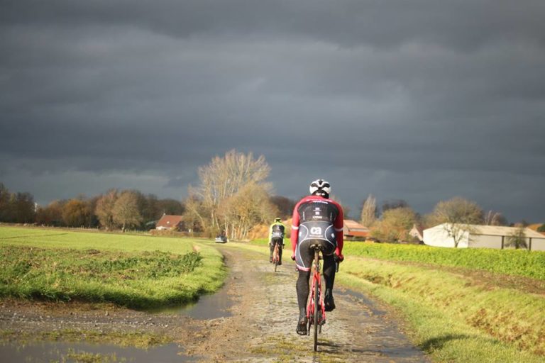 L’équipe Trek-Segafredo fait Paris-Roubaix au mois de novembre !
