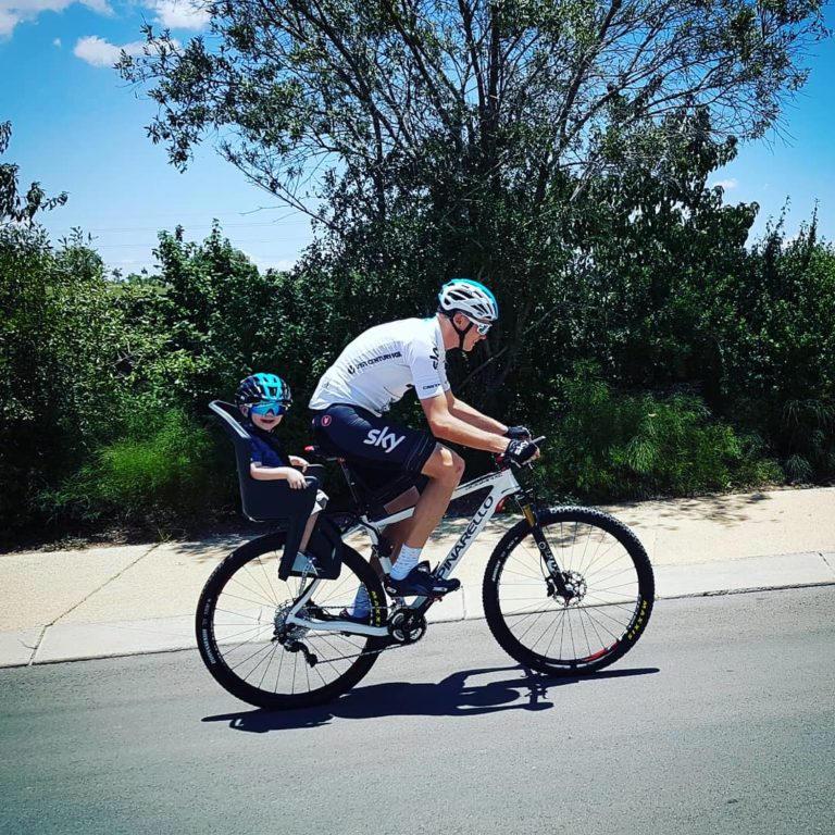 Et pendant ce temps-là, Christopher Froome s’amuse avec son fils !