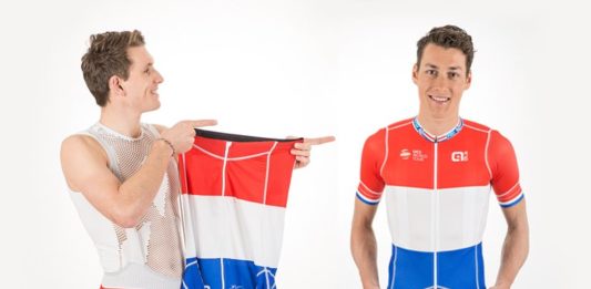 Ramon Sinkeldam (FDJ) présente son maillot de champion des Pays-Bas