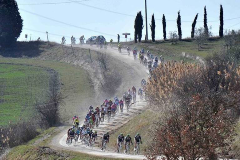 La liste des coureurs engagés et favoris des Strade Bianche 2018