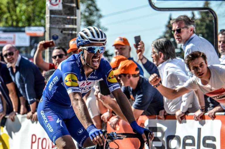 Julian Alaphilippe s’adjuge sa première Classique sur la Flèche Wallonne !