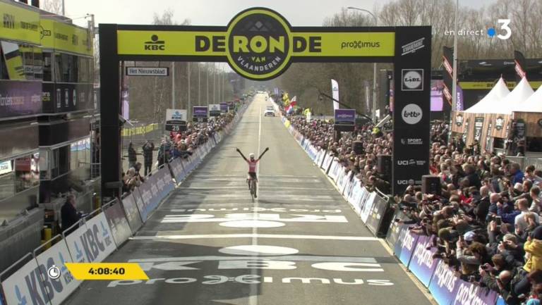 Tour des Flandres féminin : Anna van der Breggen s’impose en solitaire