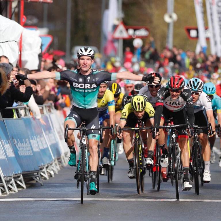 Jay McCarthy s’impose sur la 3e étape du Tour du Pays Basque