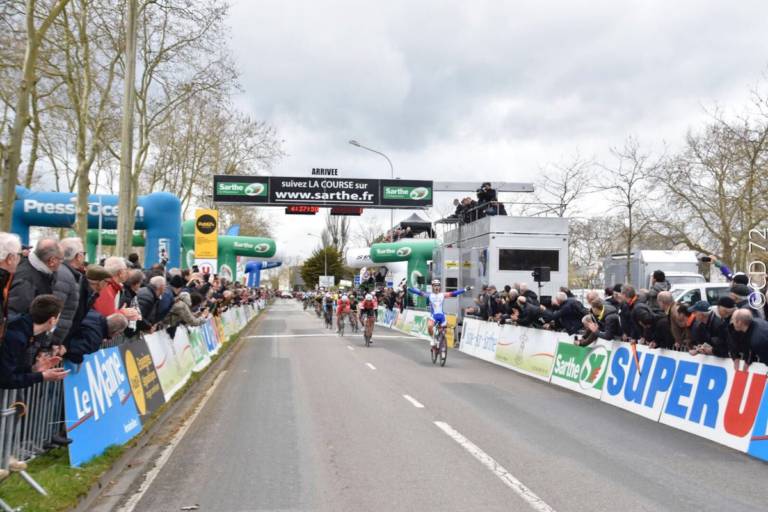 Marc Sarreau remporte la 2e étape du Circuit de la Sarthe