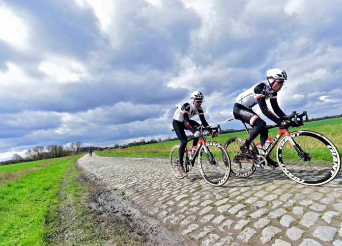 Paris-Roubaix 2018 avec la Team Sunweb à son départ