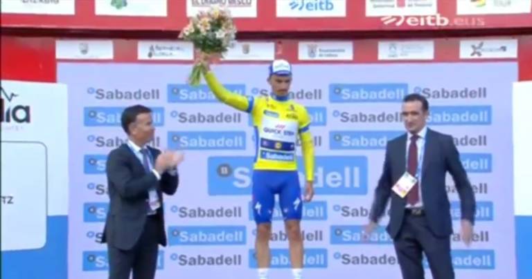 Julian Alaphilippe : « Conserver le maillot jaune le plus longtemps possible »