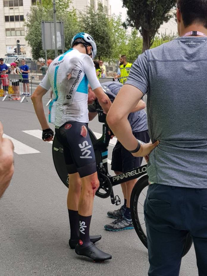 Tour d'Italie 2018 commence par la chute de Chris Froome