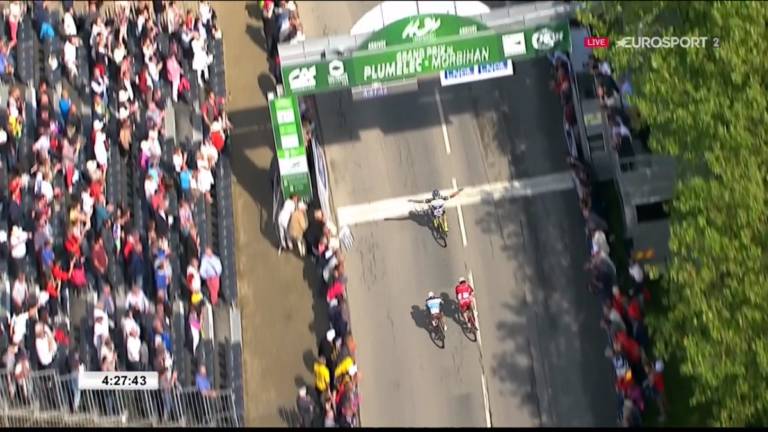 Andrea Pasqualon remporte le GP de Plumelec-Morbihan
