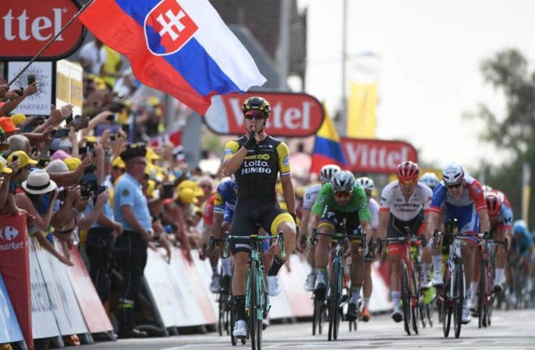 Dylan Groenewegen (LottoNL) vainqueur au sprint devant Gaviria et Sagan
