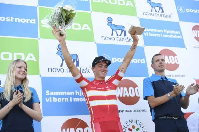 Mads Pedersen domine le chrono, Wout Van Aert reste un solide leader