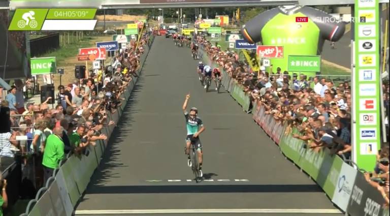 Gregor Mühlberger surprend les favoris du BinckBank Tour