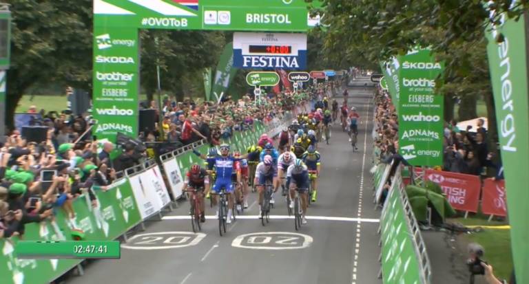 Julian Alaphilippe victorieux sur le Tour de Grande Bretagne