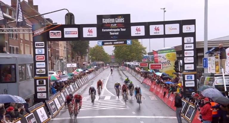 Mads Pedersen gagne en costaud l’Eurométropole Tour