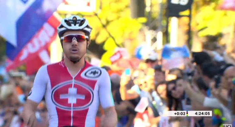 Le Suisse Marc Hirschi devient champion du monde espoirs