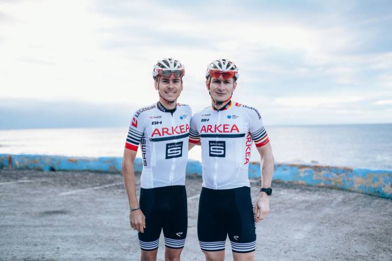 La nouvelle équipe Arkéa-Samsic présente son maillot