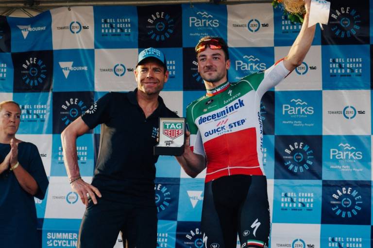 Deceuninck – Quick Step avec Elia Viviani à la Cadel Evans Great Ocean Road Race