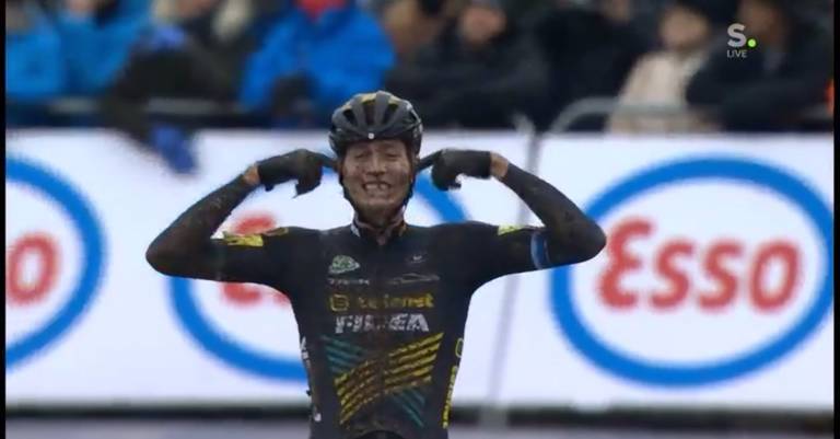 Toon Aerts bat Wout Van Aert au championnat de Belgique