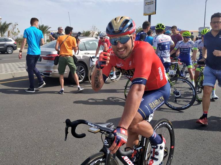 Le sprinteur Sonny Colbrelli devance les puncheurs et grimpeurs