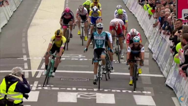 Bryan Coquard en costaud, Mike Teunissen prend le pouvoir