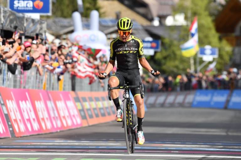 Esteban Chaves retrouve la voie du succès, Richard Carapaz proche du sacre