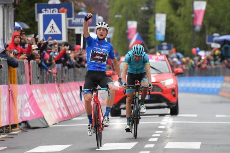 Giulio Ciccone vainqueur d’étape, Richard Carapaz solide leader