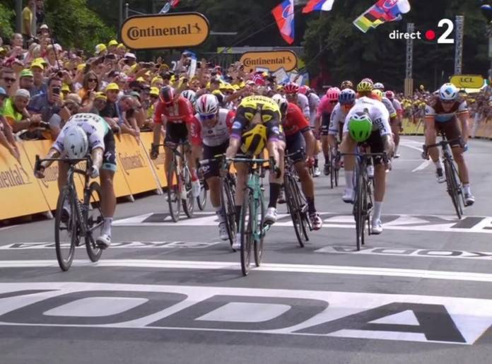 Mike Teunissen remporte la première étape du Tour de France 2019