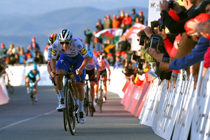 Remco Evenepoel prend le pouvoir au Tour d’Algarve
