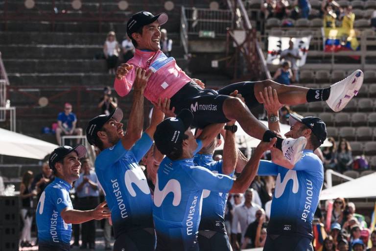 Richard Carapaz se défend face aux accusations de la Movistar