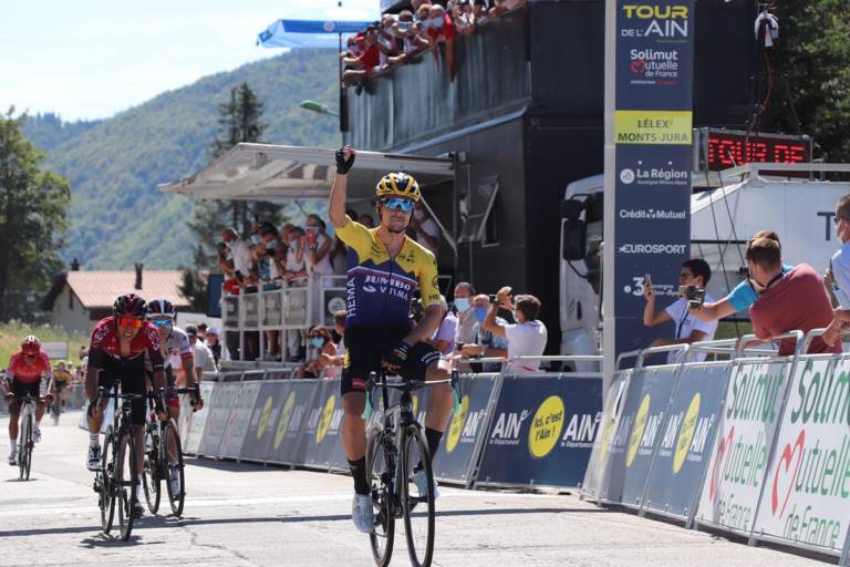 Primoz Roglic remporte la 2e étape du Tour de l’Ain devant Egan Bernal