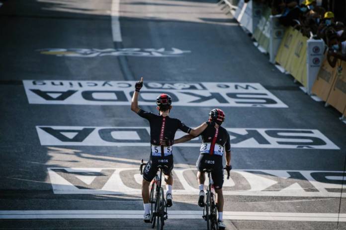 kwiatkowski et carapz ensemble étape 18 tour de france 2020