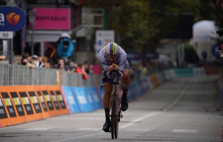 Filippo Ganna remporte la 14e étape du Giro 2020
