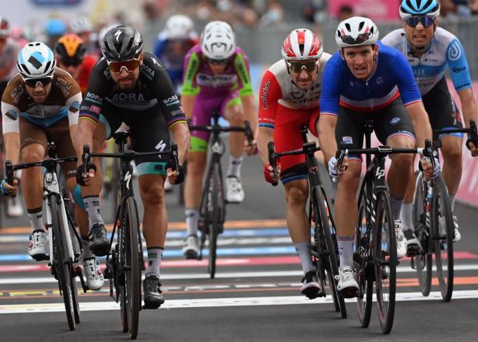 Victoire d'Arnaud Démare sur le Giro 2020 4e étape
