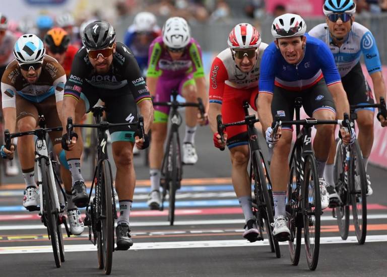 Arnaud Démare remporte au sprint la 4e étape du Giro 2020