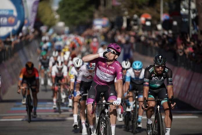 Arnaud Démare remporte au sprint une troisième victoire sur le Giro 2020