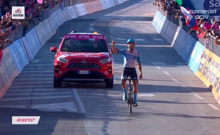 Alex Dowsett remporte en solitaire la 8e étape du Giro 2020