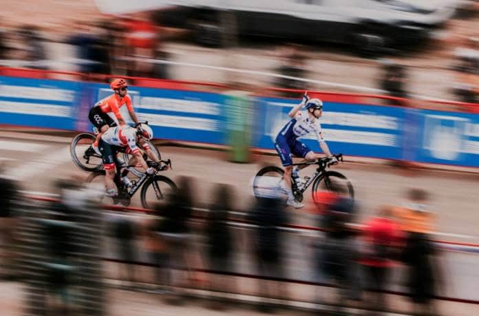 Victoire de Sam Bennett sur la 4e étape de la Vuelta 2020