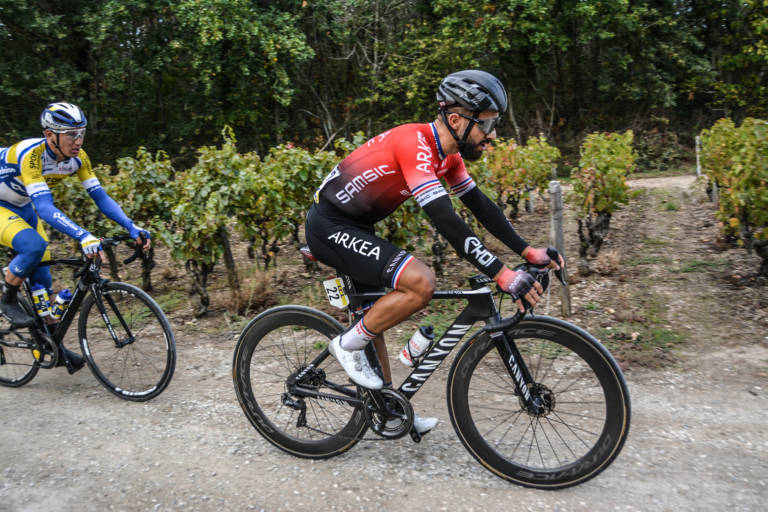 Nacer Bouhanni : « Gagner une étape » du Tour de France 2021