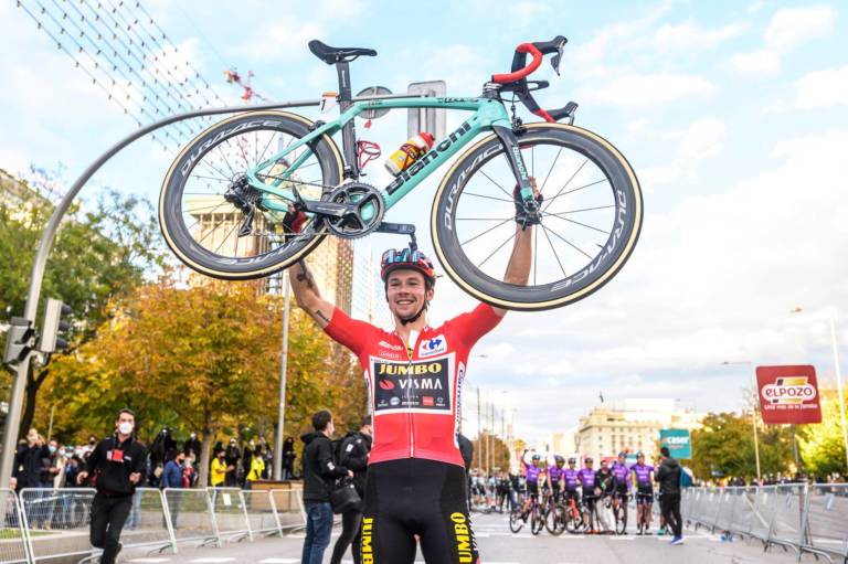 Primoz Roglic remporte le classement UCI 2020