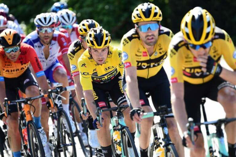 Primoz Roglic, Tom Dumoulin et Wout van Aert alignés ensemble au Tour de France