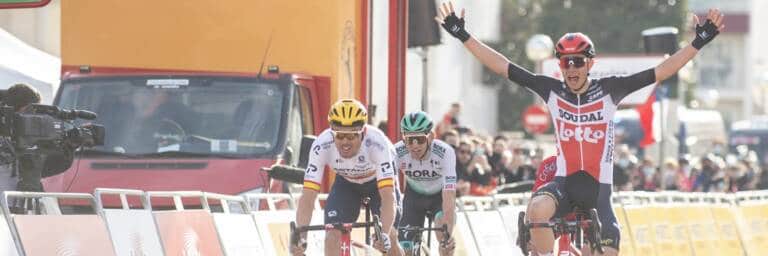 Andreas Kron remporte la 1ère étape du Tour de Catalogne 2021
