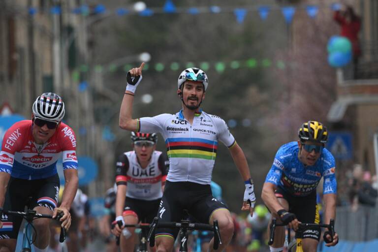 Julian Alaphilippe : « Un soulagement pour moi » après sa victoire sur Tirreno-Adriatico 2021