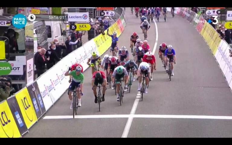 Sam Bennett remporte la 5e étape de Paris-Nice 2021