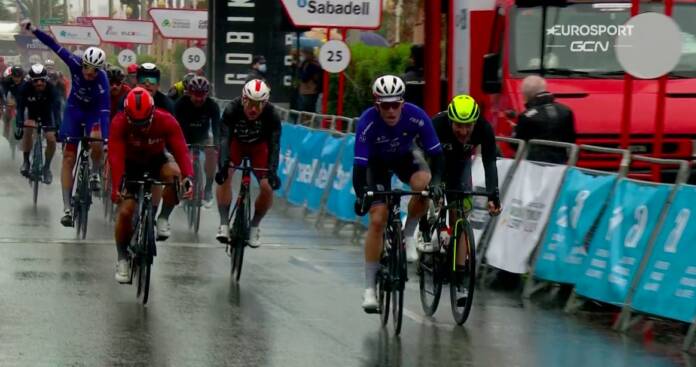 Arnaud Démare s'impose sur la 2e étape du Tour de Valence 2021