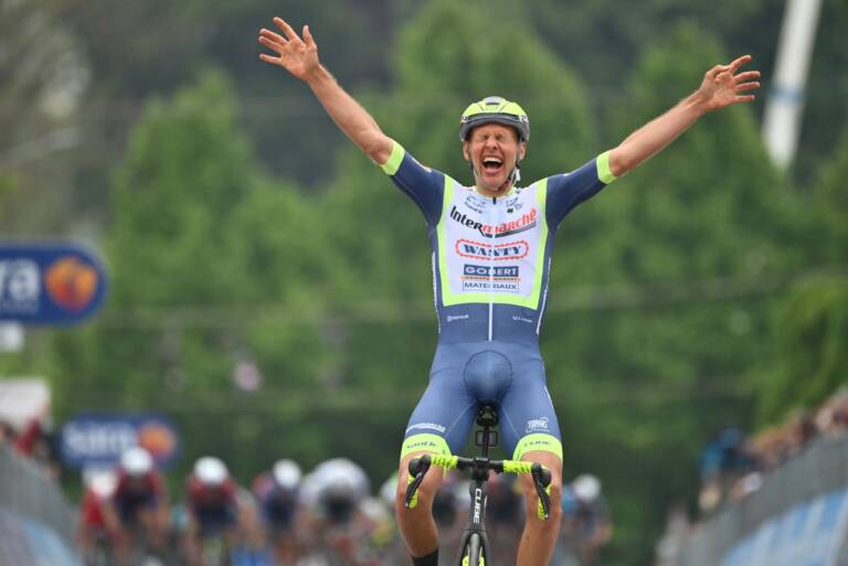 Vidéo: Giro 2021 – Etape 3
