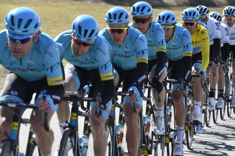 Astana avec Ion Izagirre sur le Criterium du Dauphiné  2021