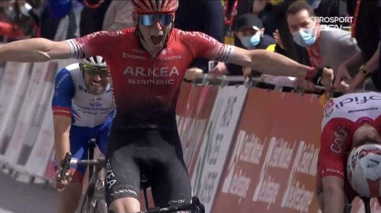 Connor Swift vainqueur du Tro Bro Leon 2021 à la photo finish