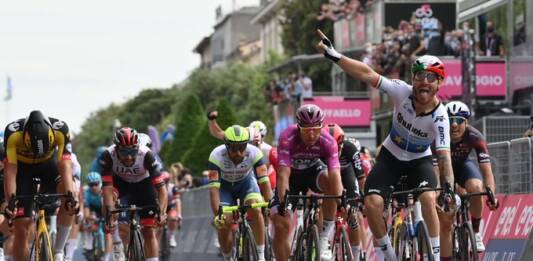 La 13e étape du Giro conclue au sprint par Giacomo Nizzolo