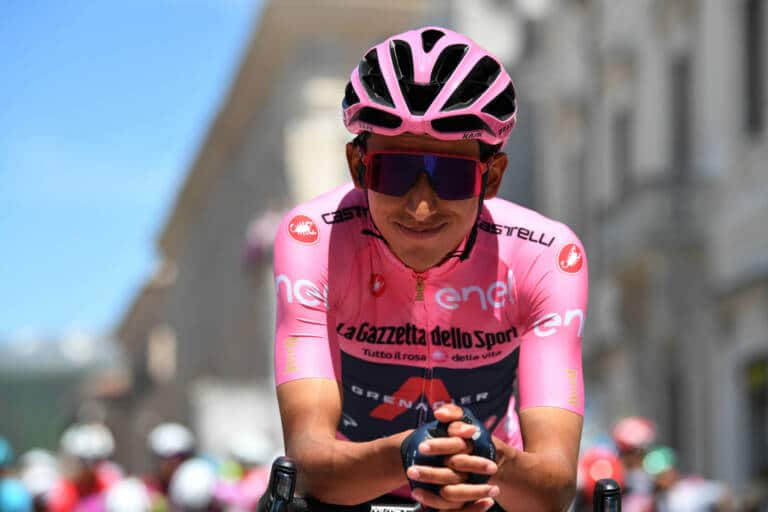 Le peloton du Giro 2021 au repos ce mardi