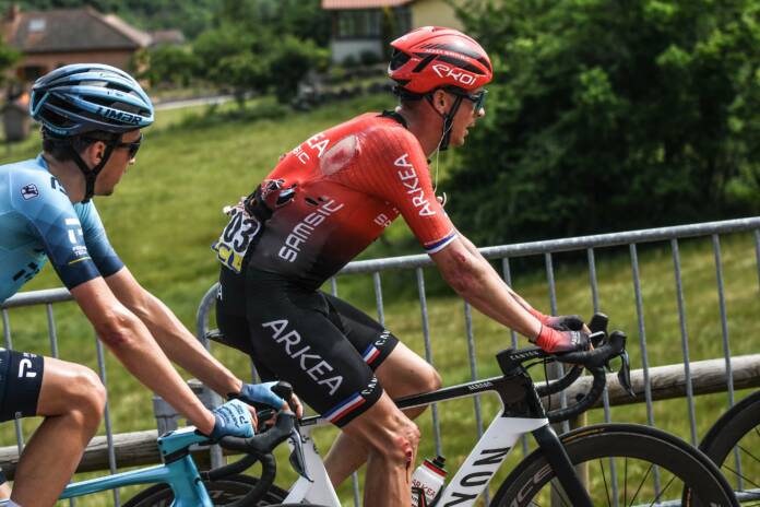 Warren Barguil chute sur la 3e étape du Critérium du Dauphiné
